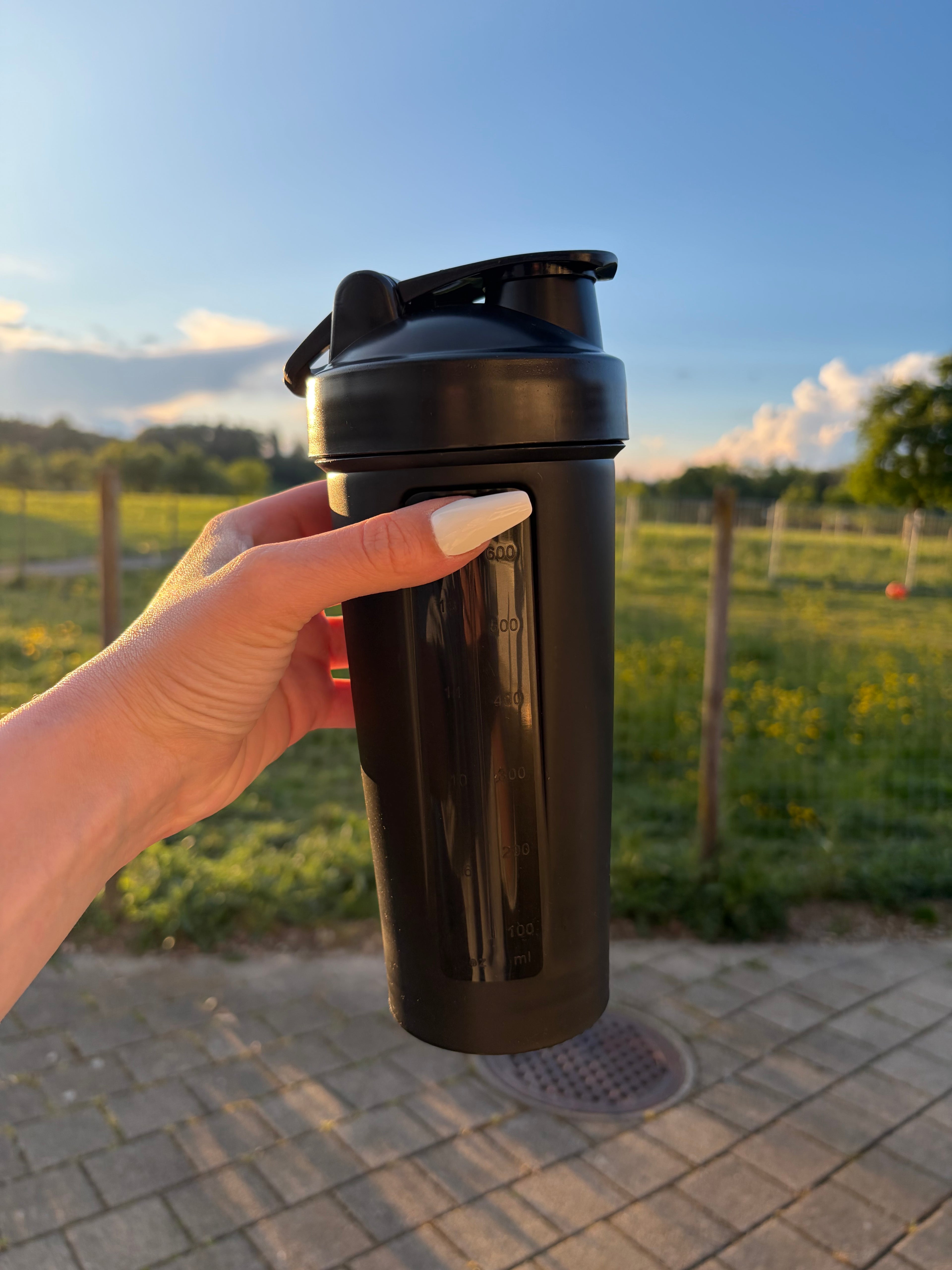 Shaker Schwarz
