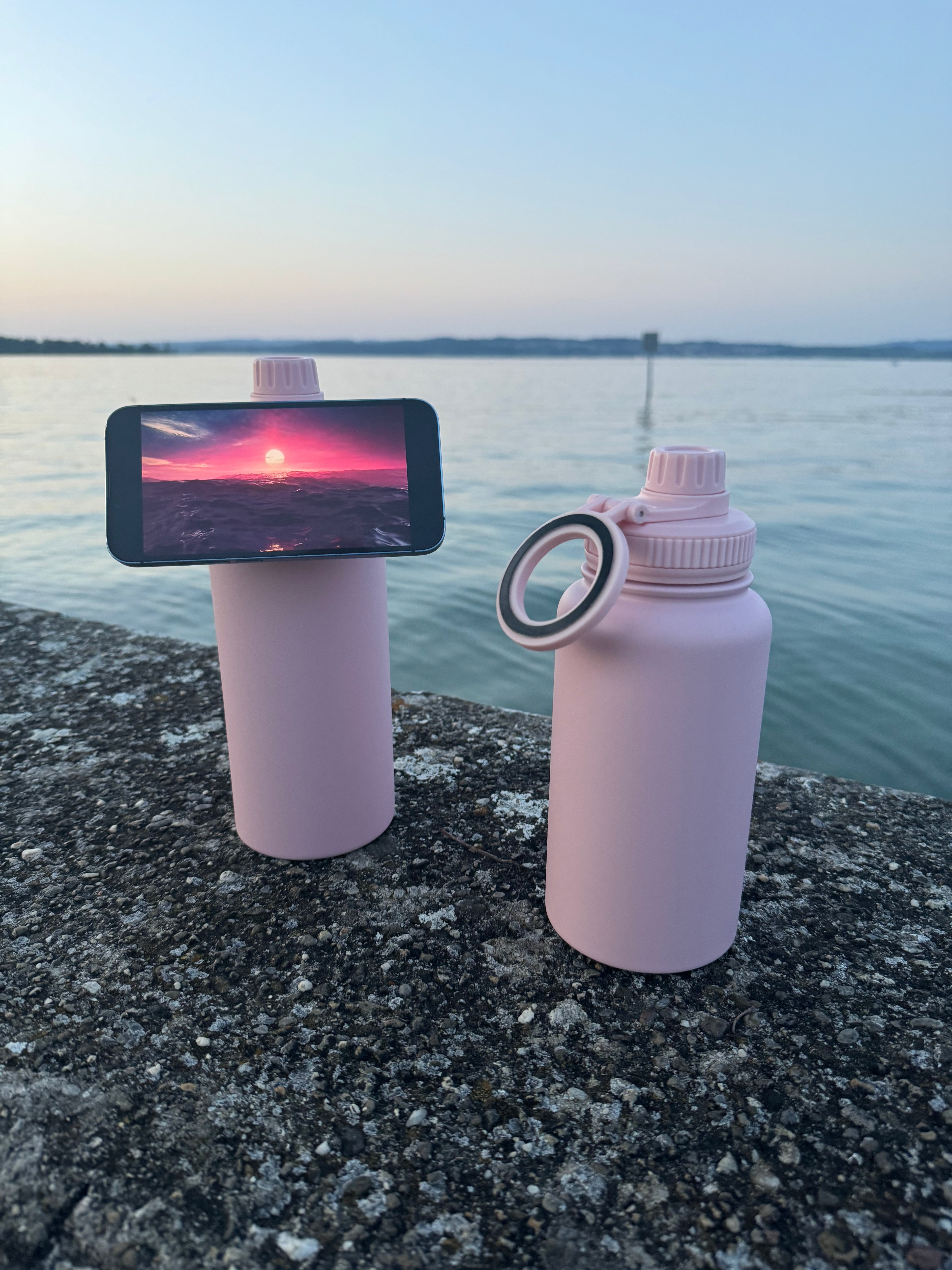 Trinkflasche mit Handyhalterung